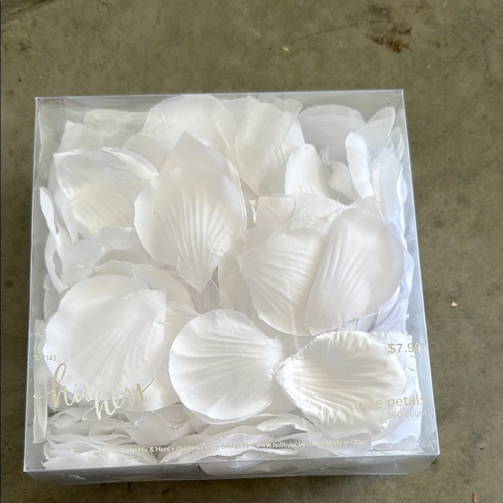 Wedding White Silk Rose Petals - 4 Boxes